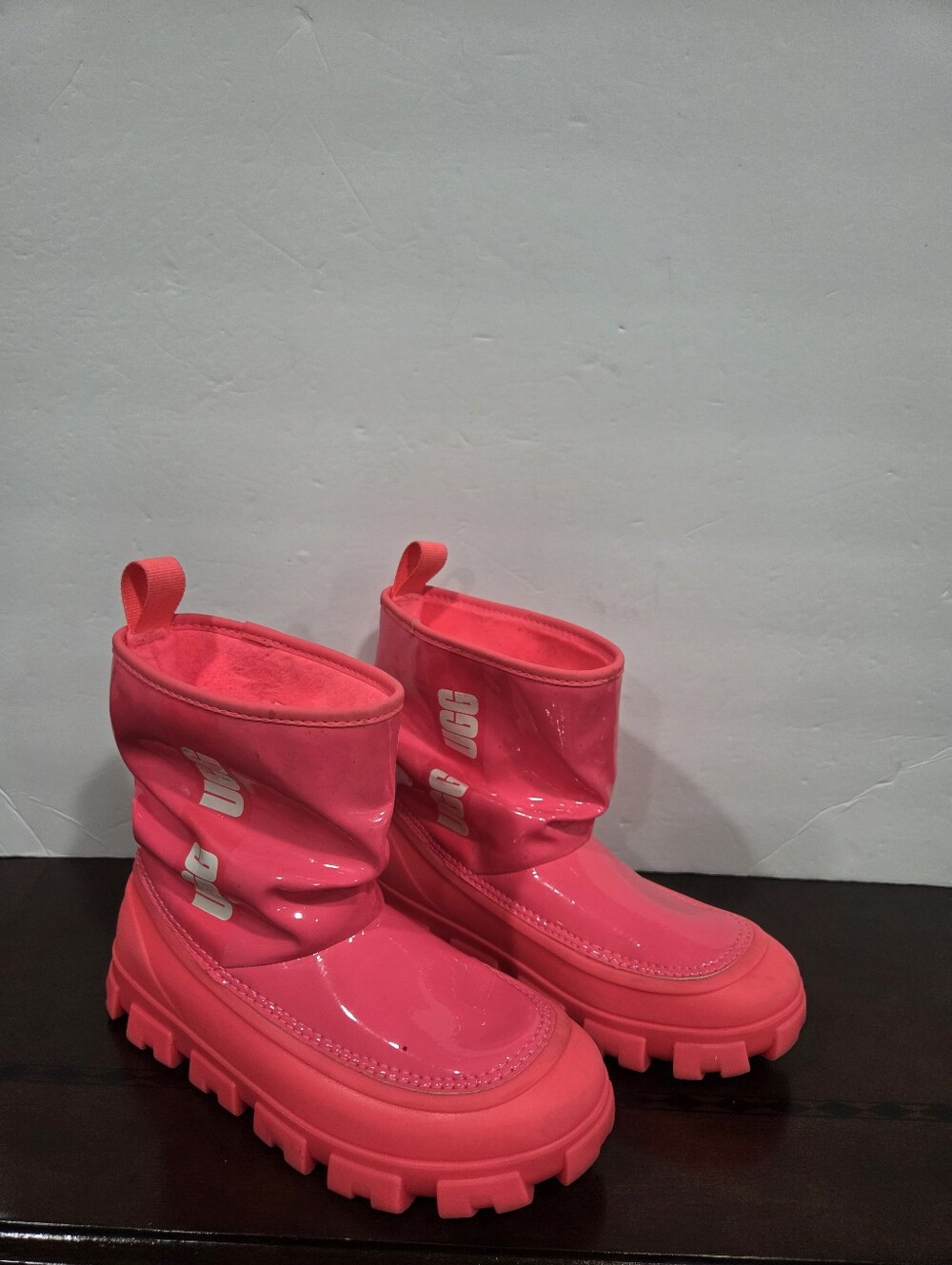 UGG Kids Bright Pink Chunky Rain Boots sz.3
